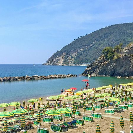 Amazing Apartment In Moneglia With House Sea View Exterior foto